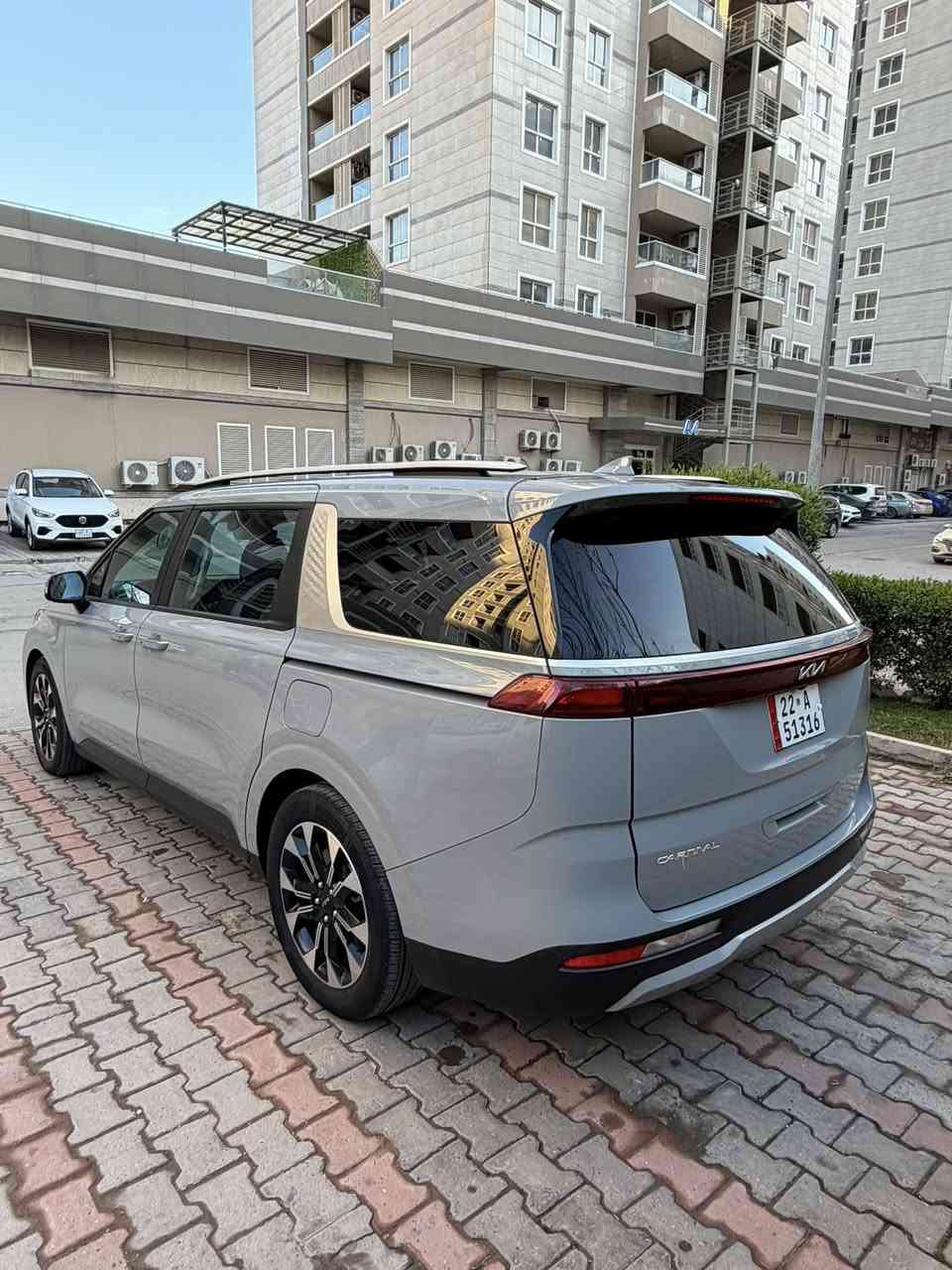 كيا كرنفال Ex موديل 2024 
ماشيه 85. الف رقمها اربيل اجره  
السياره مفروشه جلد وسفريات بيها اناره محيطيه موصفاتها معروفه EX تجي كامره داخليه حساسات امامي خلفي اشاير مري رادارات دشبول كله لمس بيع فقط ماراوس
مابيه اي نقص السياره تخم تاير جديد   
صور حادثها موجودات بالمنشور بدون ايرباك
السعر 290 ورقه يعني دفترين وتسعون 
وبيها مجال بسيط مكاني بغداد للشراي فقط 
***********
