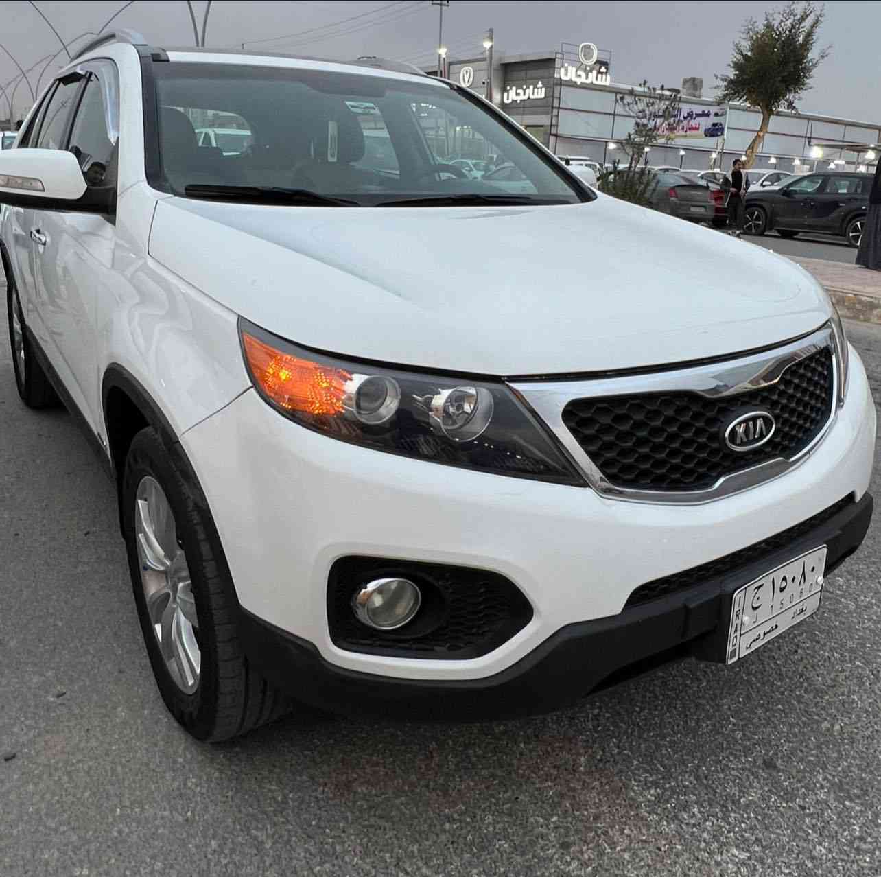 السلام عليكم
سورنتو للبيع موديل 10 خليجي 
بونراما 
بصمه
مري كهرباء 
بك لايت لد
ترحيب ابواب 
كشنات جلد 
شاشه وكاميرا 
كشن كهرباء
رقم بغداد 
سبعه راكب 
محرك 6 مامفتوح 
عليها ادامه كامله 
تحويل ثاني يوم بشرط 
 
بيها صبغ قطعتين وبارد قليل 
السعر (139) وبيها مجال بسيط 
المكان الرمادي حي الجمهوري 
التفاصيل واضحه كلشي وين ميعجبك افحص 
للاتصال ***********
