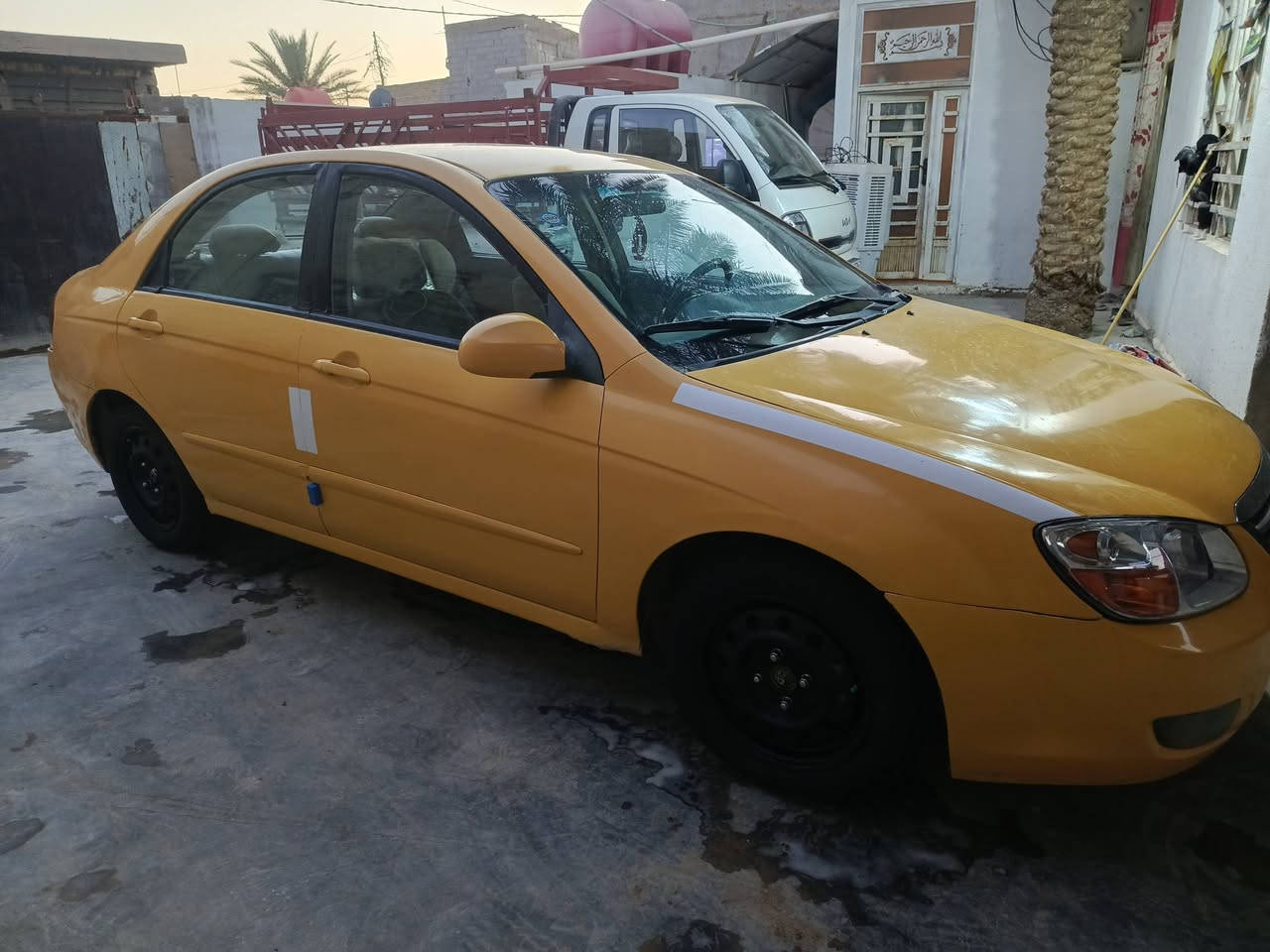 السلام عليكم سبكترا موديل 2009 رقم كربلاء انكليزي سنوية ل29 بيهة بنيد فقط سيارة حلوة وجاهزة تبريد شغال حدادية حلوة تخم تاير السعر 72 وبيهة مجال 
*********** يوجد واتساب

