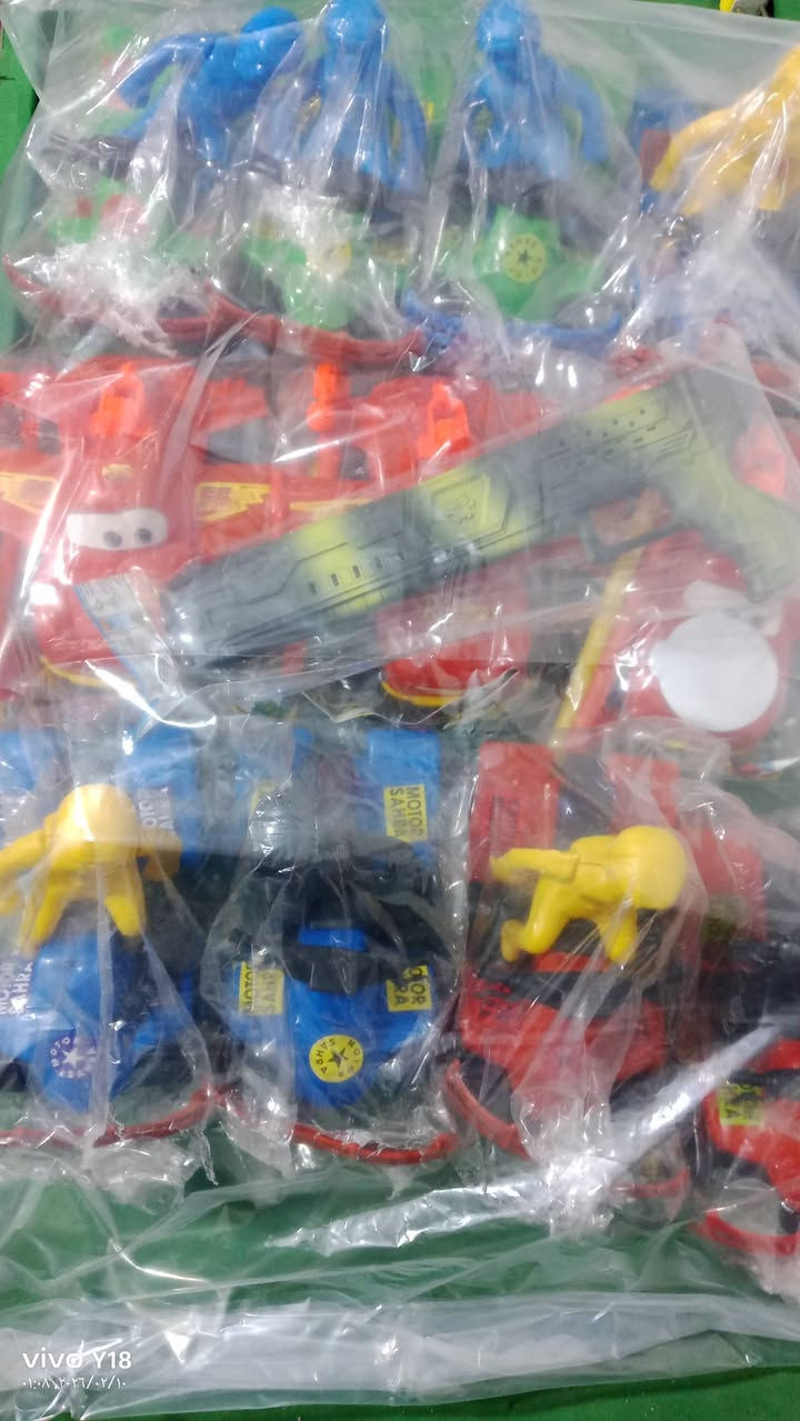 عرض الاهل الكوت فقط 
درزن العاب متنوع يحتوي على ثلاث انواع او اربعه 
سعره فقط 9 الف العاب حجم كبير وليس صغير ⚠️
توصيل مجاني داخل الكوت


**إذا كنت صاحب هذا الإعلان وتريد حذفه لأي سبب، رجاءا أرسل رسالة إلى الدعم الفني**