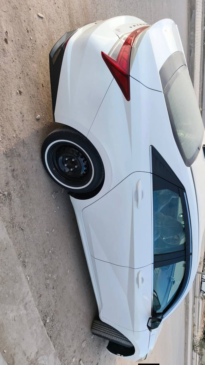 السلام عليكم هونداي  النترا2021 للبيع وارد امريكي رقم اربيل سنويه بسمي حادثها بنيد وجاملغ تبديل كير ومكينه مكفولات بدون ايرباك مكاني بغداد حي الاعلام السعر 160 وبيها مجال بصيط  شاري اتصل وتدلل مامتواجد عل فيس ***********
