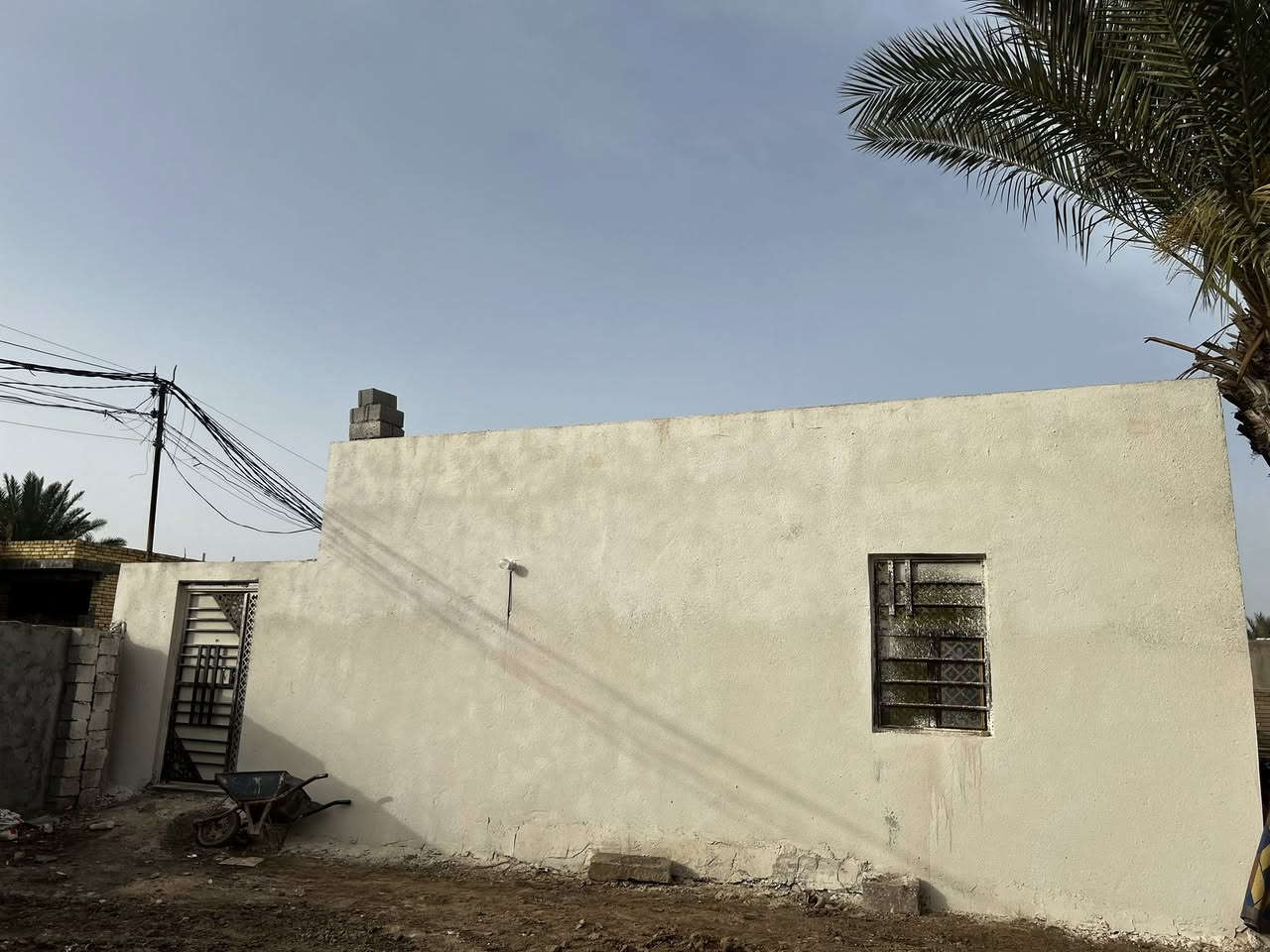 سلام عليكم ورحمة الله وبركاته بيت زراعي للبيع حي صادق شارع اصب بل باب ركن التفاصيل داخل الفيديو اليحب ينتصل السعر ٤٣ مليون وبيه مجال ***********
