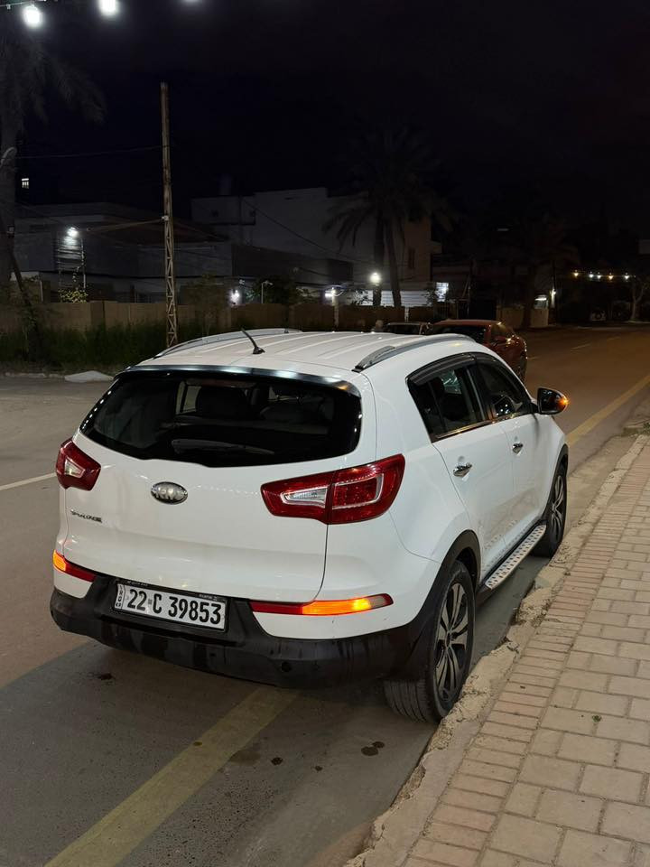 للبيع كيا سبورتج 2014 خليجية
مكينة 2000 دوش ماشية 200 الف كيلو كير مكينة صبغ تبديل كفالة بيهة فقط بقبغ الجنطة صبغ كد شبر وبارد بالجاملغات الامامية شي بسيط السيارة بلادية للاخير
تخم تاير جديد 
رقم اربيل باسمنة شرط التحويل 
ملاحظة :- السنوية ساقطة شرط التجديد عند التحويل 
مكاني بغداد الكرخ الرقم : *********** تواصل واتساب فقط
السعر 150 وبيهة مجال
