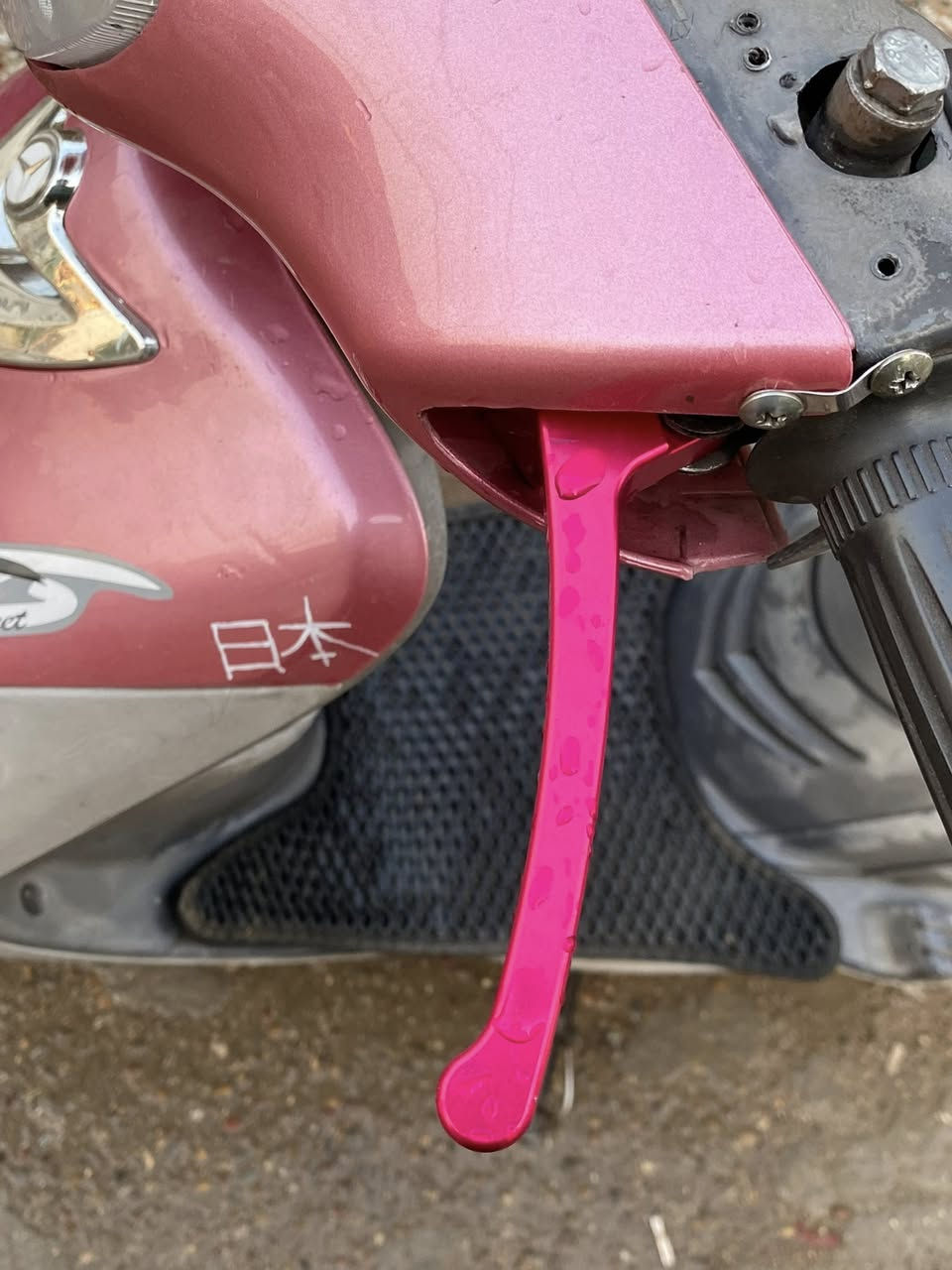 ماكس منغولي بوشة 55 تجفيت محترم نوع البوشة اوماها وان دراجة نضيفة مبدل كفرات والاصليات موجودة هنة والاسبايدر البلادي الدراجة مسويلهة ادامة كاملة على اخر حباية بس السلف محترگ يرادلهة سلف والمكينة مداريهة مو مال لعب حتة الذيل البلادي موجود سعرهة 550 وبيهة مجال ***********
