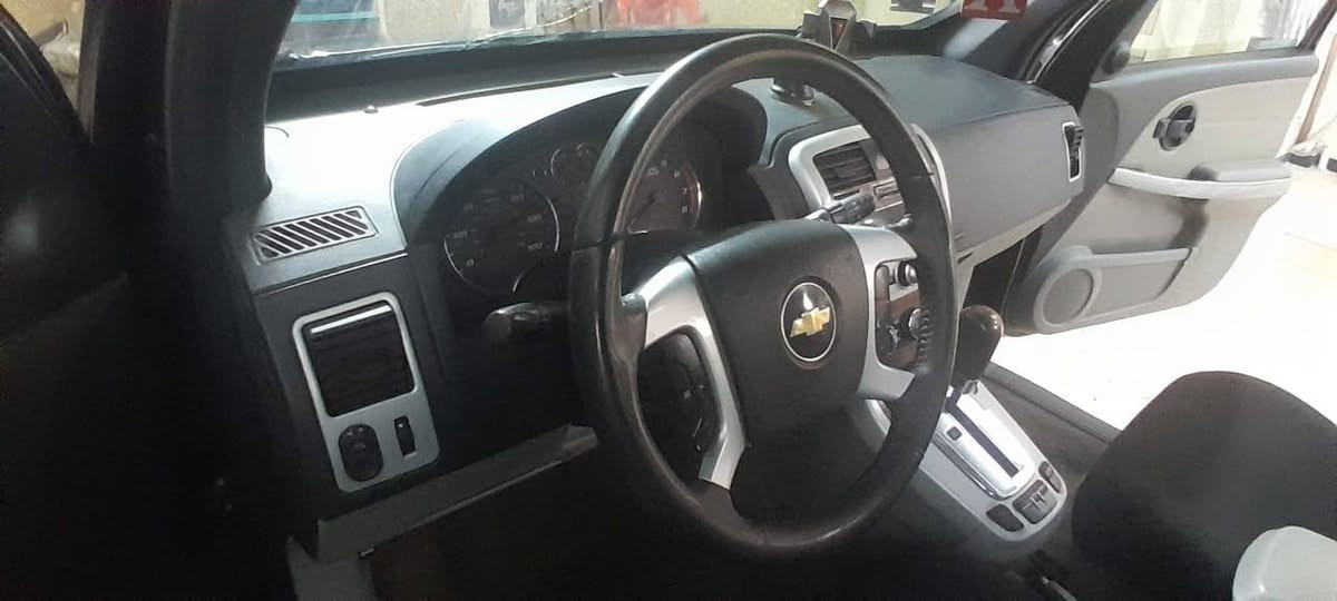 السلام عليكم.
 شوفرليت كوينكس / 2008
فتحه بانوراما / تحكم ستيرن 
خليجي بدون حادث. بدون صبغ كفاله
رقم اربيل / تحويل مباشر
مكان السياره بغداد 
سياره جاهزه / حداديه / تخم تاير جديد
السعر ٨٨$ وبيهه مجال

***********

***********
