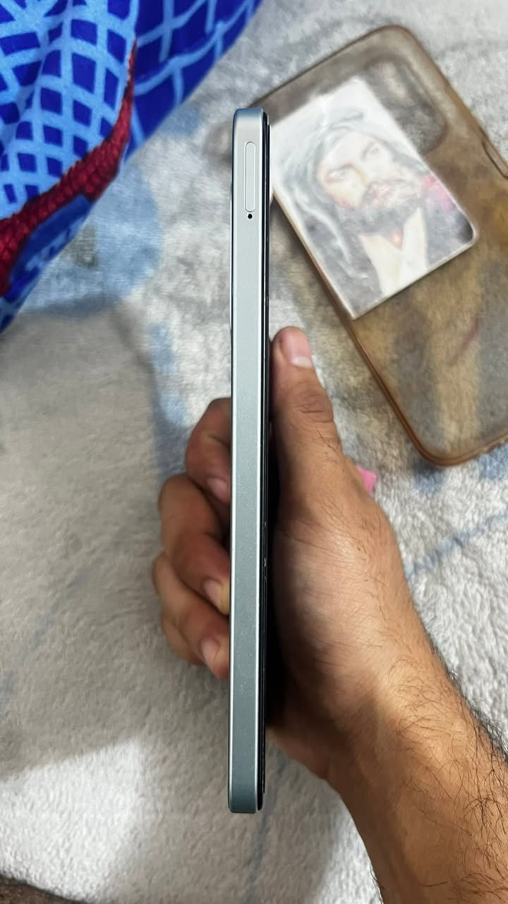 استخدام شهر بوكو c 85
ذاكره ٢٥٦ كيكا
بسعر ١٢٥ الف مستعجل ع بيع لحد يسكر بي الجهاز اخو الجديد ملحقات كامله كارتونه+ شاحنه الاصليه مالته
***********
