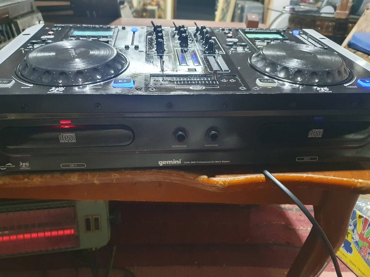 ميكسر 
شغال بحاجه الى بعض الصيانه .


**إذا كنت صاحب هذا الإعلان وتريد حذفه لأي سبب، رجاءا أرسل رسالة إلى الدعم الفني**