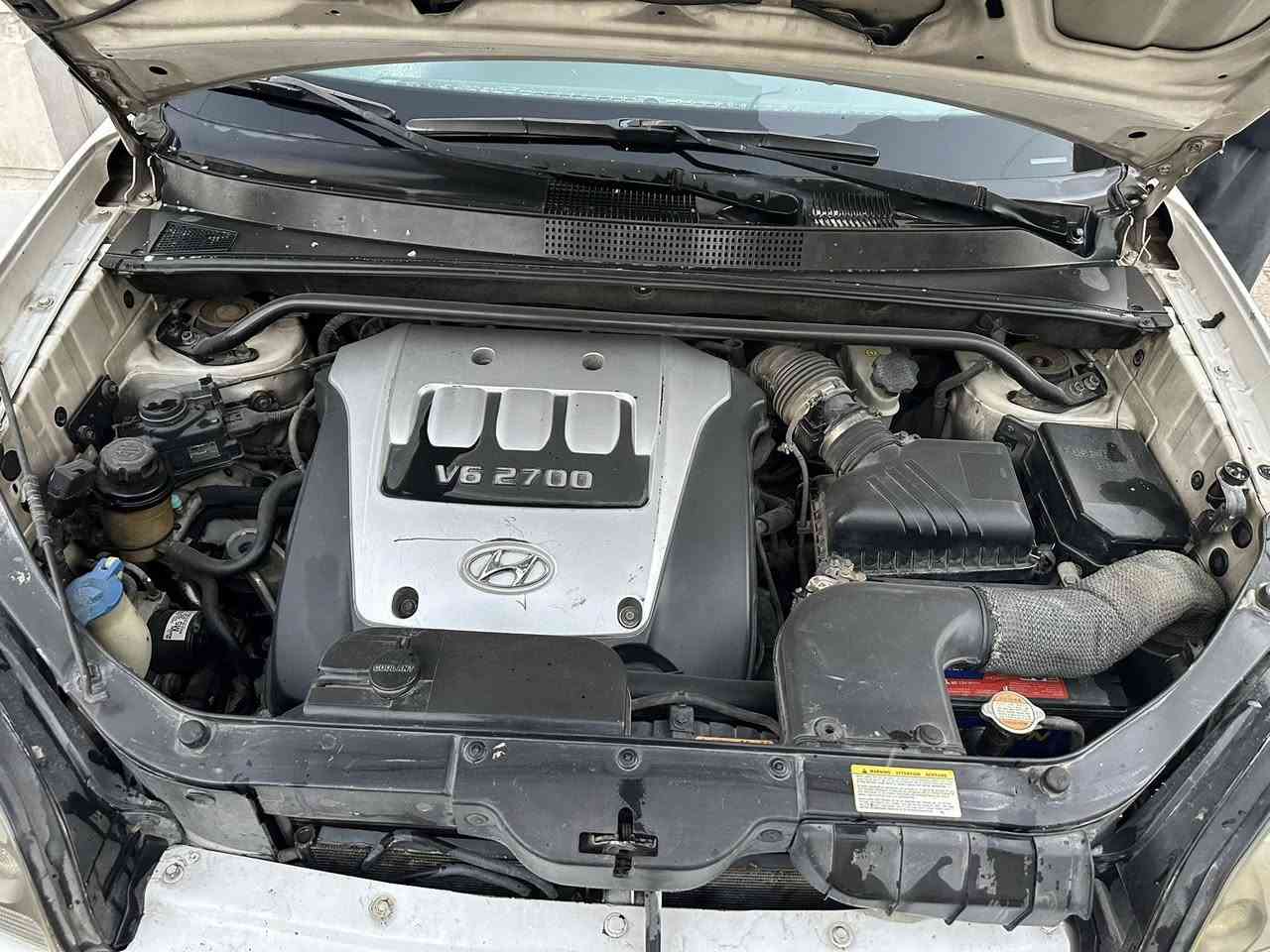 توسان 2007 أمريكيه ضرر جاملغ خلفي و جاملغ امامي سياره جاهزه عنواني المنصور *********** سعرها 100 ورقه قفل
