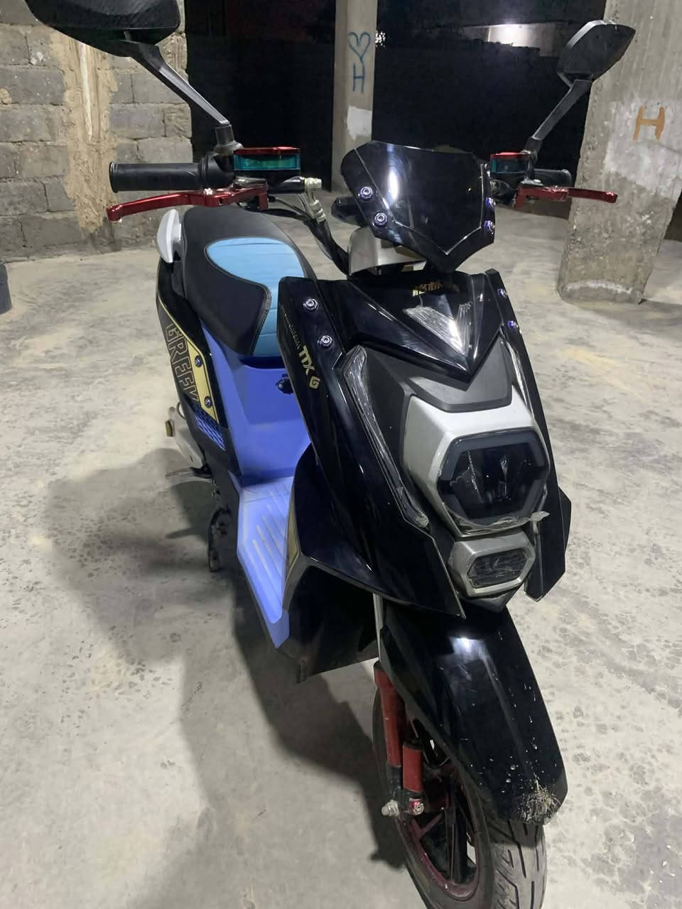 سلام عليكم موطور للبيع موديل26 بعده جديد فول مواصفات السعر650ولاستفسار الاتصال على الرقم ***********
