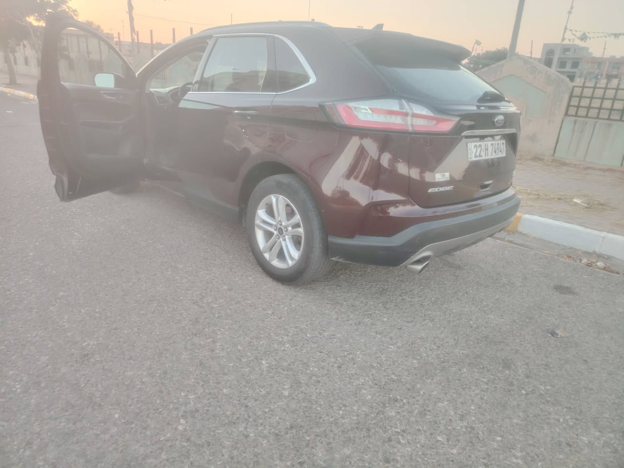 فورد ايدج  2020 sel
السعر 165 ورقة وبيها مجال بسيط / 
مكاني كركوك
وارد امريكي صور الحادث مرفقة / بونيد فقط 
ماشيه 112 ميل قابل للزيادة 
حجم المحرك 2000 ايكوبوست
4 سلندر 250 حصان 
رقم اربيل تحويل مباشر 
السيارة مال جناي نظيفة مابيها نواقص 
مواصفاتها 
🟢شاشه دشبول ديجيتال.
🟢كامرة خلفيه 
🟢كير ماوس.
🟢سايد بريك كهربائي .
🟢بصمة تشغيل و ابواب 
🟢تشغيل عن بعد 
🟢اوتو ستوب.
🟢رادار امامي وجانبي و تحديد مسار 
🟢كشنات جلد .
🟢تدفئه بالكشنات الامامية 
🟢كشنات كهرباء.
🟢حساس مطر.
🟢اوتو هولد هاند بريك
🟢نظام قيادة Sport .
🟢شحن وايرليس
🟢اندرويد اوتو /ابل كاربلي
🟢التحكم بالتبريد منفصل بين السائق و الراكب 
للتواصل عبر الاتصال او واتس اب على الرقم
*********** 

السعر 165 ورقة وبيها مجال بسيط / 
مكاني كركوك
وارد امريكي صور الحادث مرفقة / بونيد فقط
رقم الشاصي 2FMPK4J97LBA58117 
ماشيه 112 ميل قابل للزيادة 
حجم المحرك 2000 ايكوبوست
4 سلندر 250 حصان 
رقم اربيل تحويل مباشر 
السيارة مال جناي نظيفة مابيها نواقص 
مواصفاتها 
🟢شاشه دشبول ديجيتال.
🟢كامرة خلفيه 
🟢كير ماوس.
🟢سايد بريك كهربائي .
🟢بصمة تشغيل و ابواب 
🟢تشغيل عن بعد 
🟢اوتو ستوب.
🟢رادار امامي وجانبي و تحديد مسار 
🟢كشنات جلد .
🟢تدفئه بالكشنات الامامية 
🟢كشنات كهرباء.
🟢حساس مطر.
🟢اتو هولد هاند بريك
🟢نظام قيادة Sport .
🟢شحن وايرليس
🟢اندرويد اوتو /ابل كاربلي
🟢التحكم بالتبريد منفصل بين السائق و الراكب 
للتواصل عبر الاتصال او واتس اب على الرقم
***********
