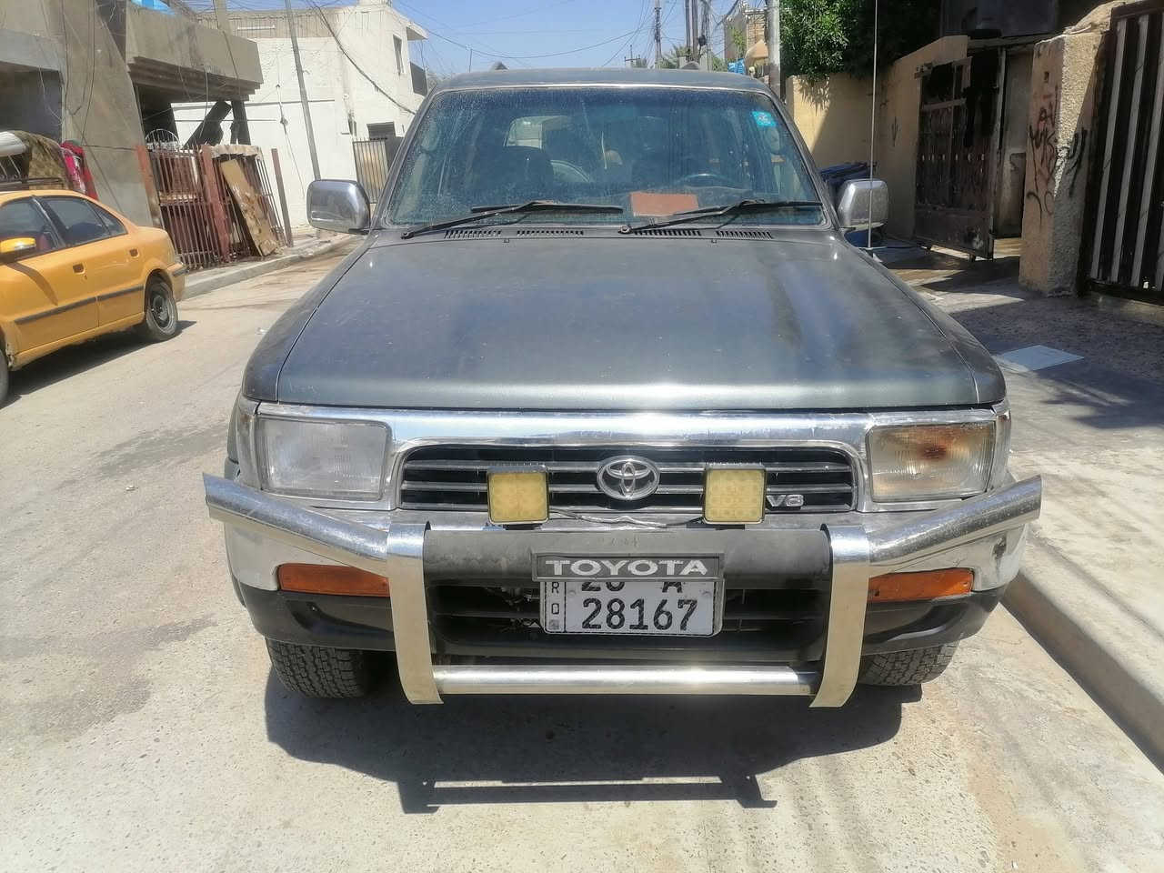 تيوتا سورف موديل ١٩٩٣ السيارة بيهه نواقص كير جديد بس مرات بالتبديله يصير بي طبه المحرك مابيه تنقيص بس يرادله صيانة بلك لو نوزل لان بيهه دخان و خربطه قليلة التبريد ما يشتغل السلف الاتومتيك يجلب مرات على العموم السيارة يرادله ترتيبات بسيطة صاحبهه بتكربت يريد تحويل تتواعد وياه و تروحلة يحولك رقم صلاح الدين 26 للاستفسار الاتصال على الرقم *********** او *********** السعر ٤٠ و بيهه مجال بسيط مكان السيارة بغداد حي الجهاد / الملحانية
