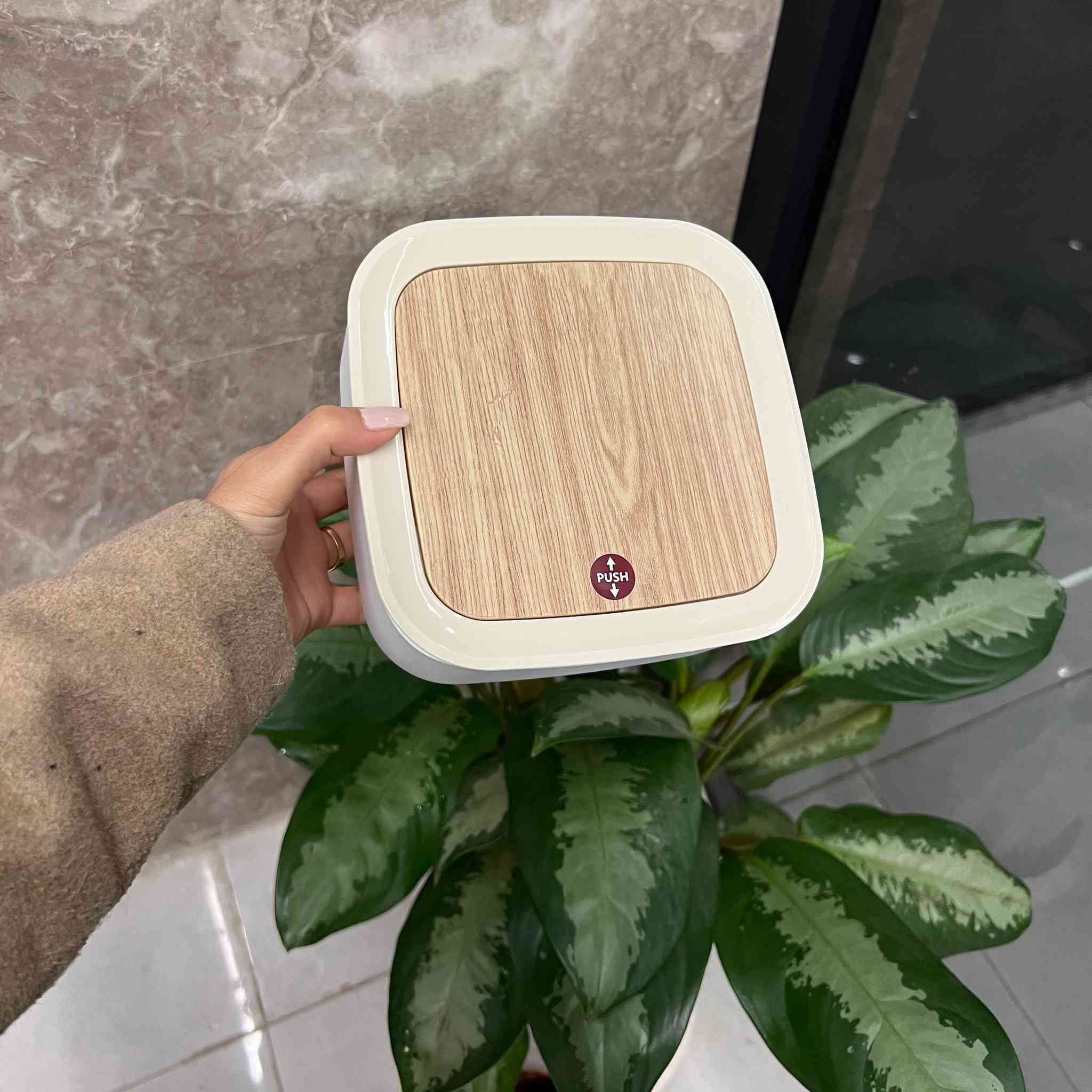 ✨ ترتيب أنيق بكل بساطة!

حاوية تخزين عصرية بلون محايد تناسب أي ديكور 🤍
غطاء ضغط سهل الفتح مع لمسة خشبية أنيقة 🌿
حجم عملي وثبات ممتاز للاستخدام اليومي في أي مكان

السعر : 10الاف 
توصيل : 5 الاف
#الجميع


**إذا كنت صاحب هذا الإعلان وتريد حذفه لأي سبب، رجاءا أرسل رسالة إلى الدعم الفني**