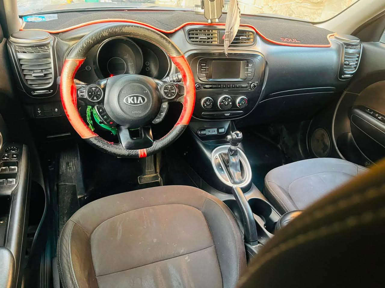 للبيع كيا سول 2018 وارد أمريكي
سيارة شبابية وعملية تبارك الله نظافة من داخل ومن برّه
🚘 محرك 1600 GDI اقتصادي وممتاز
📆 موديل 2018
🛣️ ماشية 100 
❄️ تكيف ممتاز
⭕️ تحكم أستيرن
🪑 صالة نظيفة
⚙️ استعمال خفيف والسيارة مريحة بالسياقة
💥 حادثها بامريكا بابين مرفق بالصور
🚗 سنوية نافذة إلى 2031 ، الرقم الألماني 
📍مكاني بغداد، السيارة بإسمي تحويل ثاني يوم

💵 السعر: ٩٣ ورقة وبيها مجال بسيط
📞 للاستفسار: ‭***********
