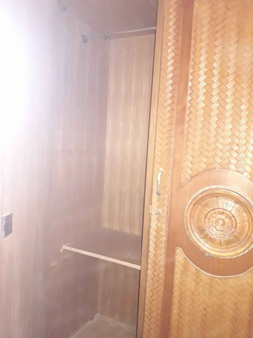 كنتور خشب صاج ثلاث أبواب للبيع بحالة ممتازة 
المكان بغداد البنوك بغداد, العراق


**إذا كنت صاحب هذا الإعلان وتريد حذفه لأي سبب، رجاءا أرسل رسالة إلى الدعم الفني**