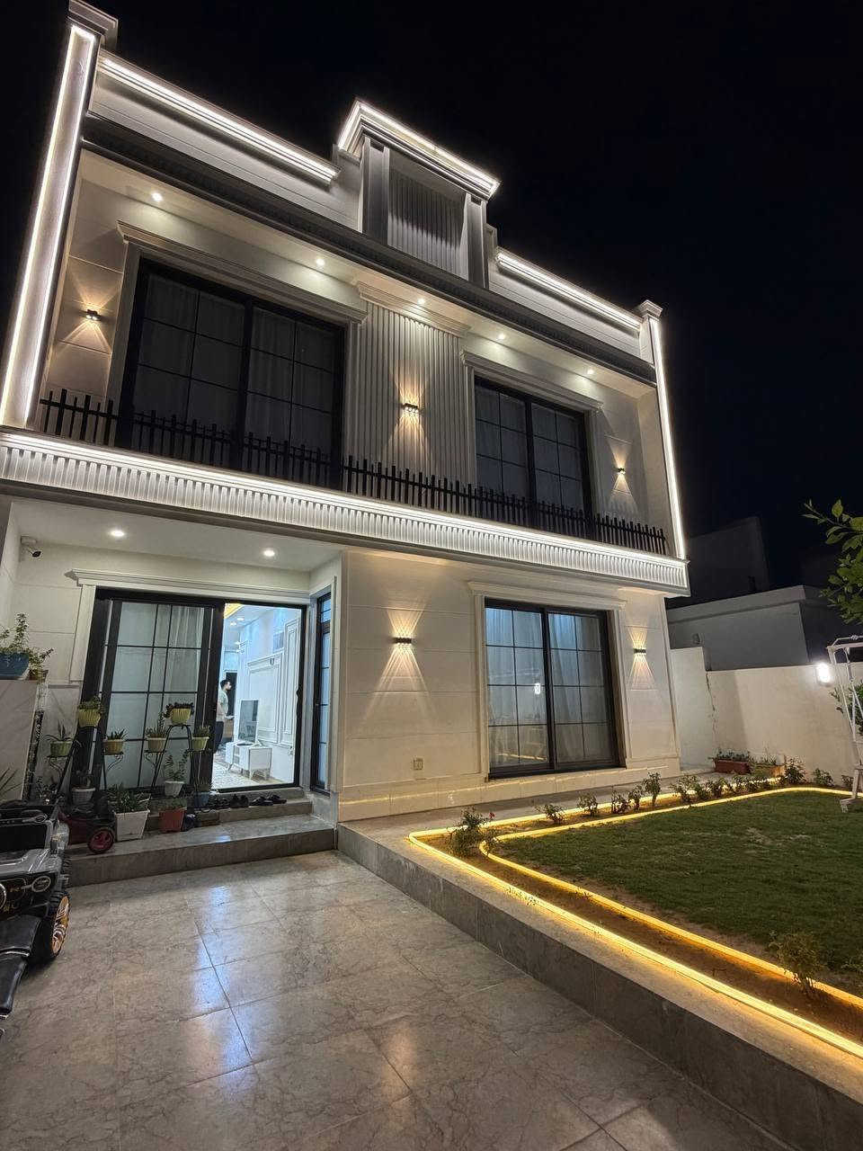 بيت للبيع في مجمع لاوان سيتي

📐 المساحة: 200م
🛏️ 4 غرف نوم
🏗️ بناء مهندس وكواليتي عالي
✨ خريطة موزعة بشكل مميز واستغلال مثالي للمساحات
☀️ واجهة قبلة
🚗 فرع هادئ وموقع جميل

بيت يجمع بين الأناقة، الجودة، وراحة السكن

رقم الاتصال او واتساب
***********
***********
