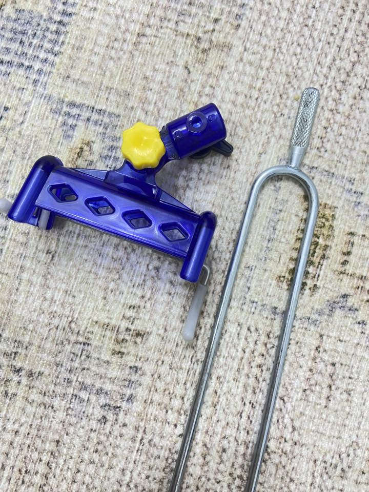 السلام عليكم 
اخوان طلعلي هذني من كل وحده قطعتين اتوقع حسب البحث اشياء تفيد الصيد بس شنو بالضبط ماعرف وبيش تنباع ماعرف 
الي تفيده يكتب سعرها باللي يرضي الله لان وزن عليه وبالعافيه عليه


**إذا كنت صاحب هذا الإعلان وتريد حذفه لأي سبب، رجاءا أرسل رسالة إلى الدعم الفني**