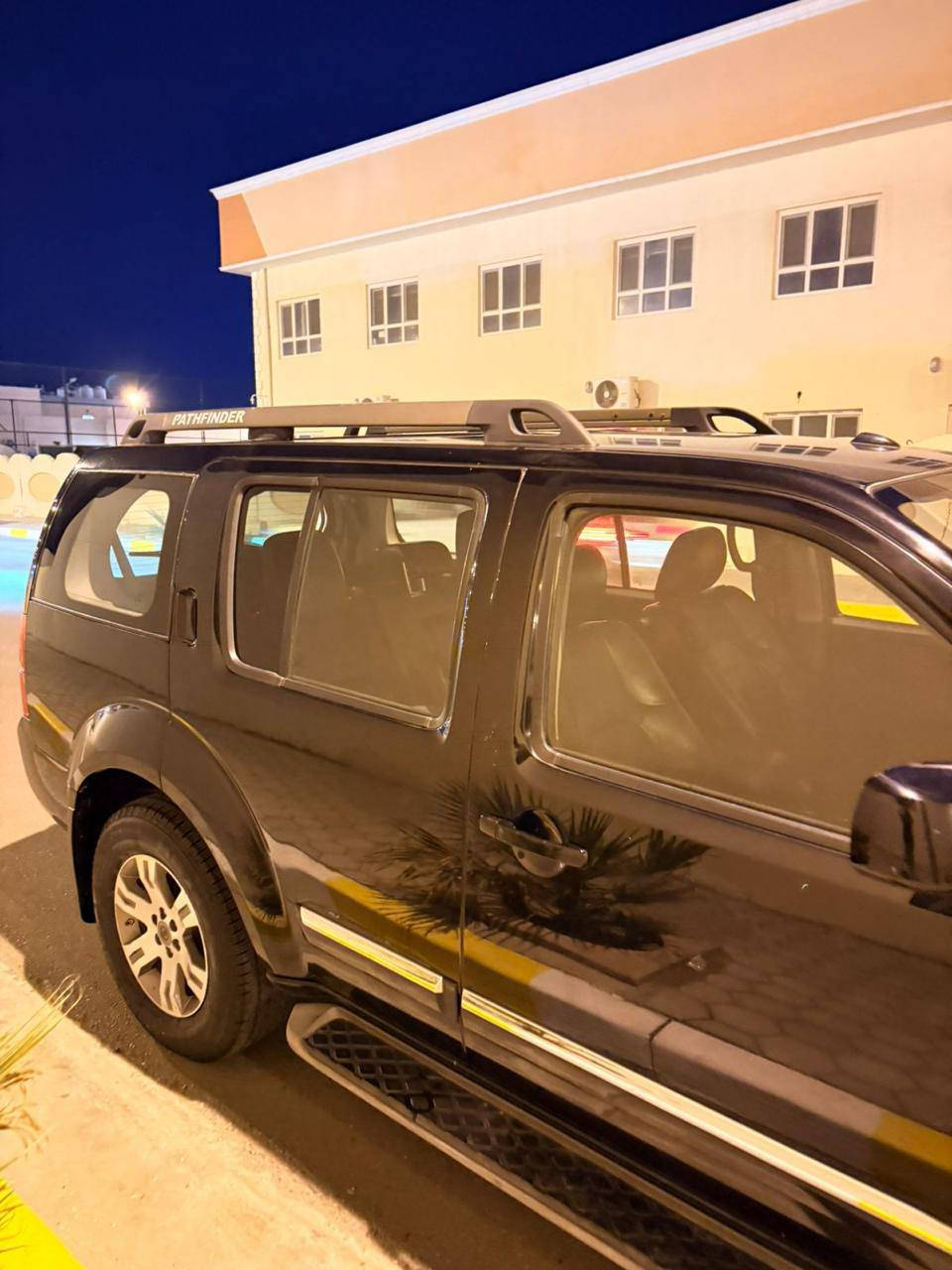 سلام عليكم نيسان فافندر 2012
سيارة جديدة كلج معنة الكلمة  فول بصمة كشنات كهربائية تبريد 3قطع  السيارة ماشية 70 حقيقي. السيارة كلش حلوة جانت متروكة تخم تاير كشرهة شخط مابي السعر 115وبيهة   مجال بصيط العنوان بغداد المحمودية الاتصال *********** / ***********
