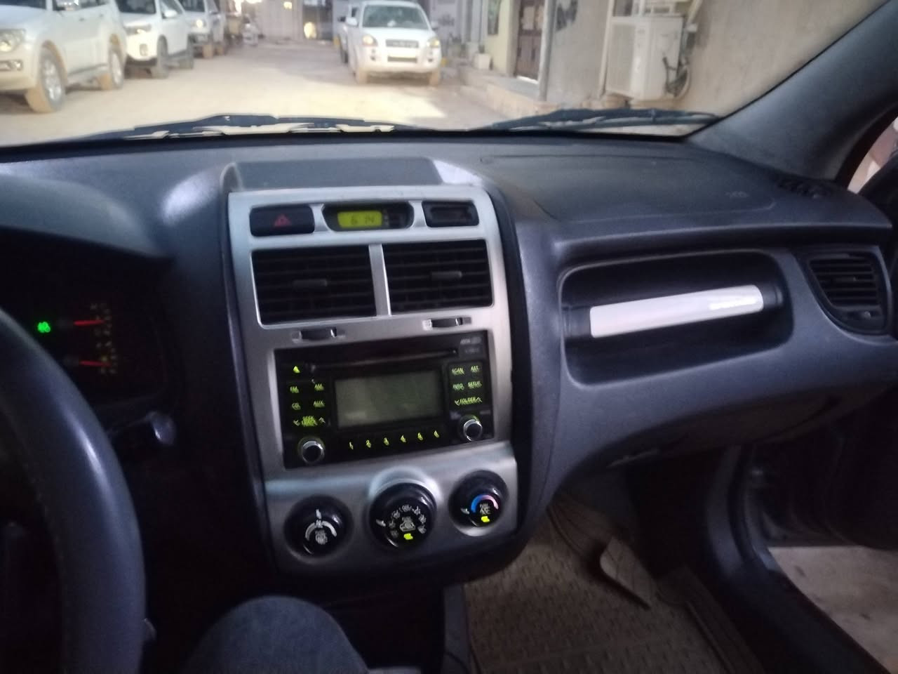 كيا سبورتج 2006 وارد أمريكي محرك 2700 تخم تاير تبريد تدفئه كهربائيات كله شغال سياره ماعايزه شي خير رقم انكليزي بأسمي سنويه لغايه 2029من الله السعر 85 وبيها مجال مكاني النجف غير متواجد على الفيس ***********
