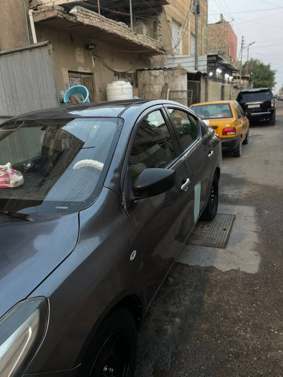 السلام عليكم سيارة نيسان فيرسا مديل 16 وارد امريكي كامل مواصفات تحكم جام كهربائي سيارة كاملة مانقصهة شي حادثها كدام بس ماوصل لا عرضانية ولا لغود صبغ بيبان وجاملغات للجمالية بدون لا ضربة ولامعجون كير محرك تبريد كفالة سنوية ل 28 وسيارة راعيها ب بصرة وسيارة موجودة بصرة جمهورية سعر 80  
***********
***********
