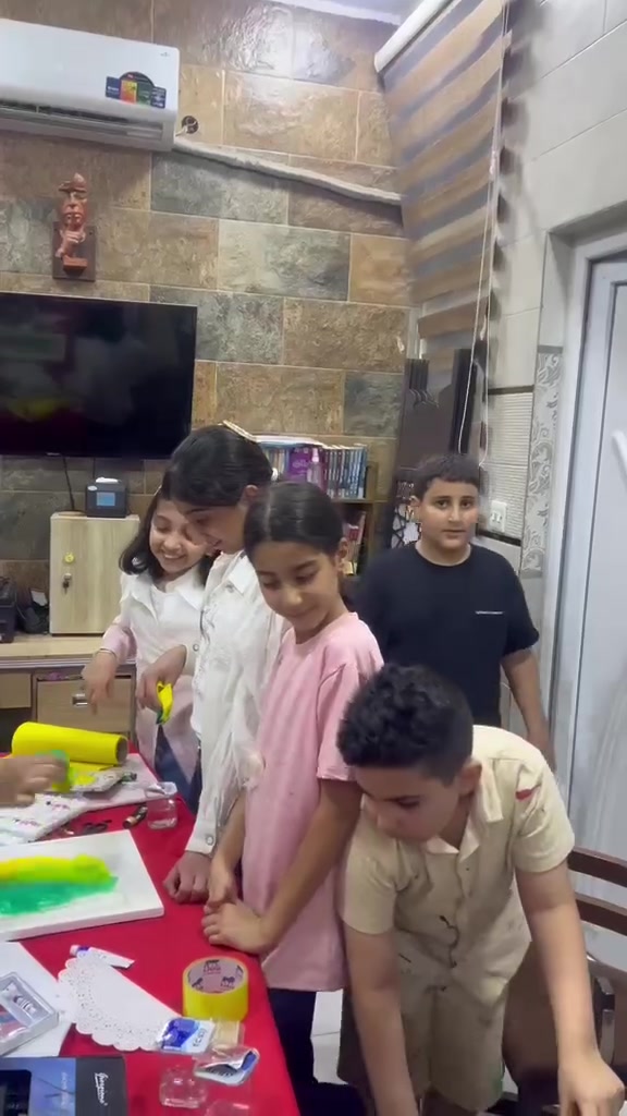 في بيت الكا ورشة الطبع على القماش


**إذا كنت صاحب هذا الإعلان وتريد حذفه لأي سبب، رجاءا أرسل رسالة إلى الدعم الفني**