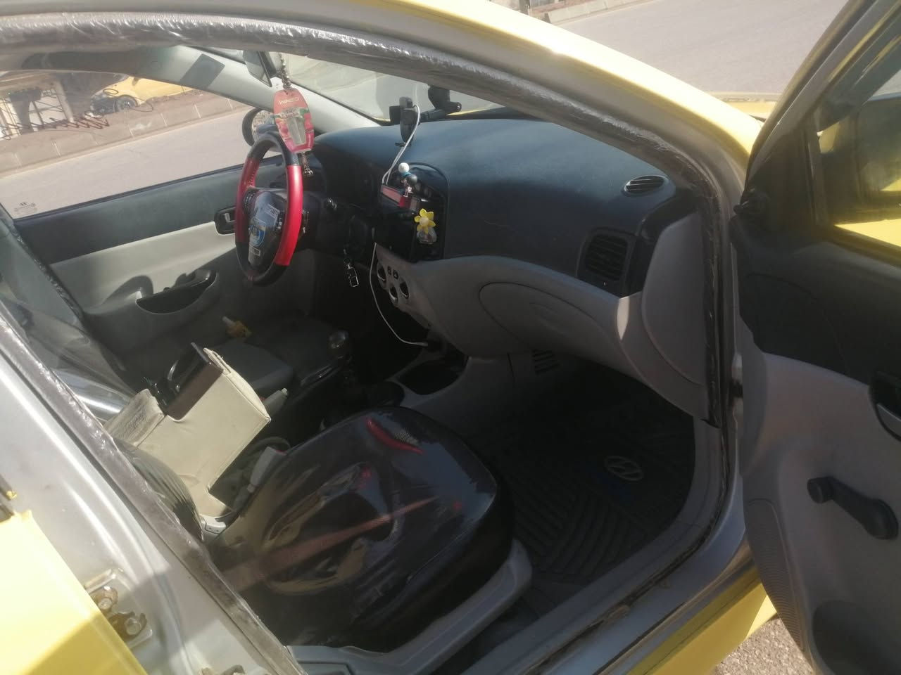 السلام وعليكم  اكسن موديل 2007 فول عادي ورد كوري السعر 76 سيار جاهزي ما نقصه اي شي تبرد تدفئه شغلات +كربون بانزين +هياء غرامات صفر وشرط التحويل سنويا مجدد 2030  ضرره جملغ الوره وبيشوي بالحوض معدل بارد الحوض  والاستفسار انتصل ***********
