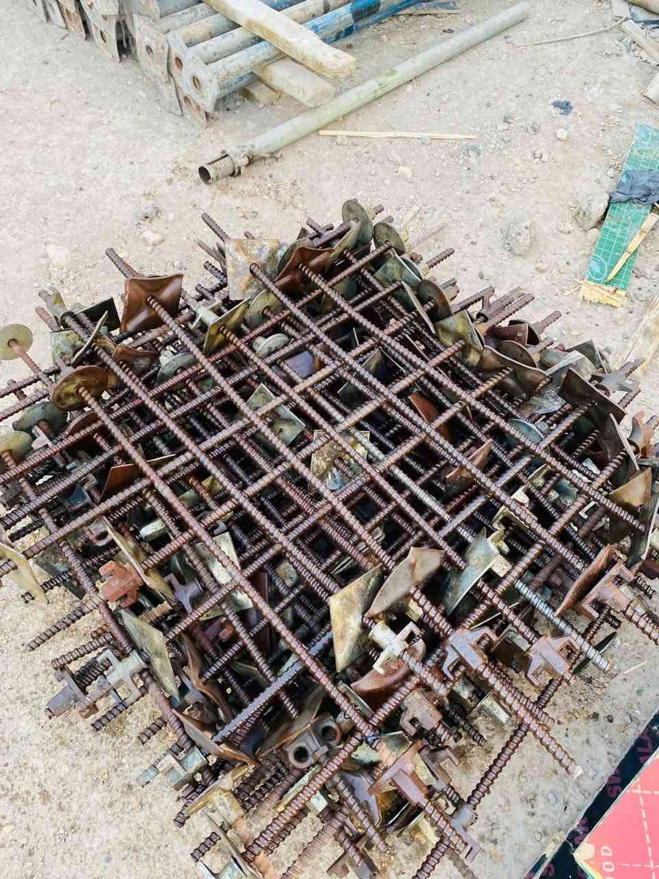 سلام عليكم بولطات +عصافير +بلاويد مفصل قياس 40و 50 +ستندر  السعر  مناسب جداا مكاني حله للتواصل   ***********//***********
