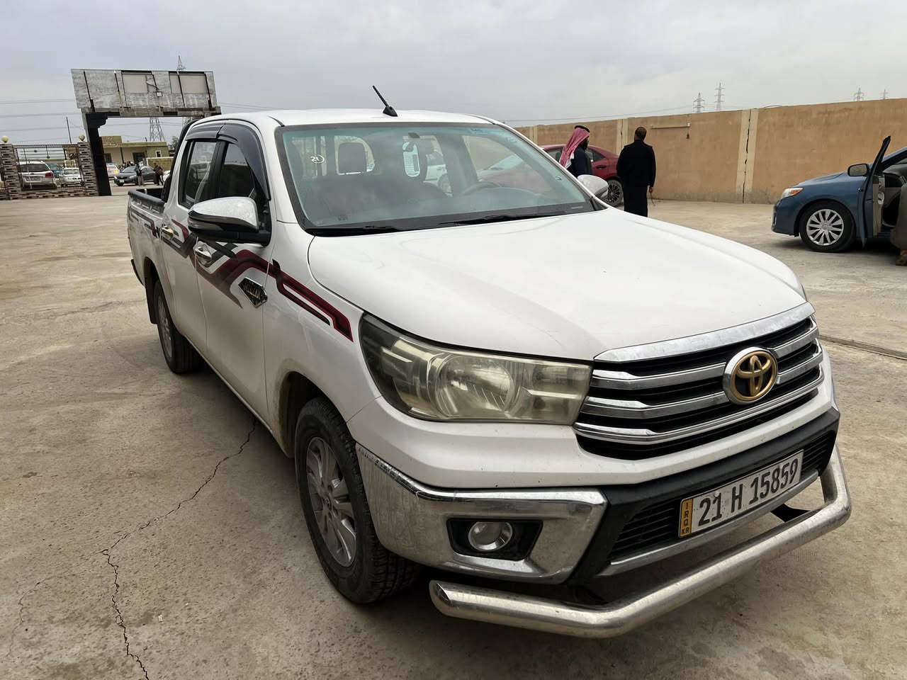 سلام عليكم 
بكم هايلوكس للبيع
موديل 2021سيد نهرو 
كير ومحرك شرط 
سنويه جديده تحويل شرط 
تواير وصدر جدد
السعر 245 وبيها مجال للطيبين 
الرقم ***********
