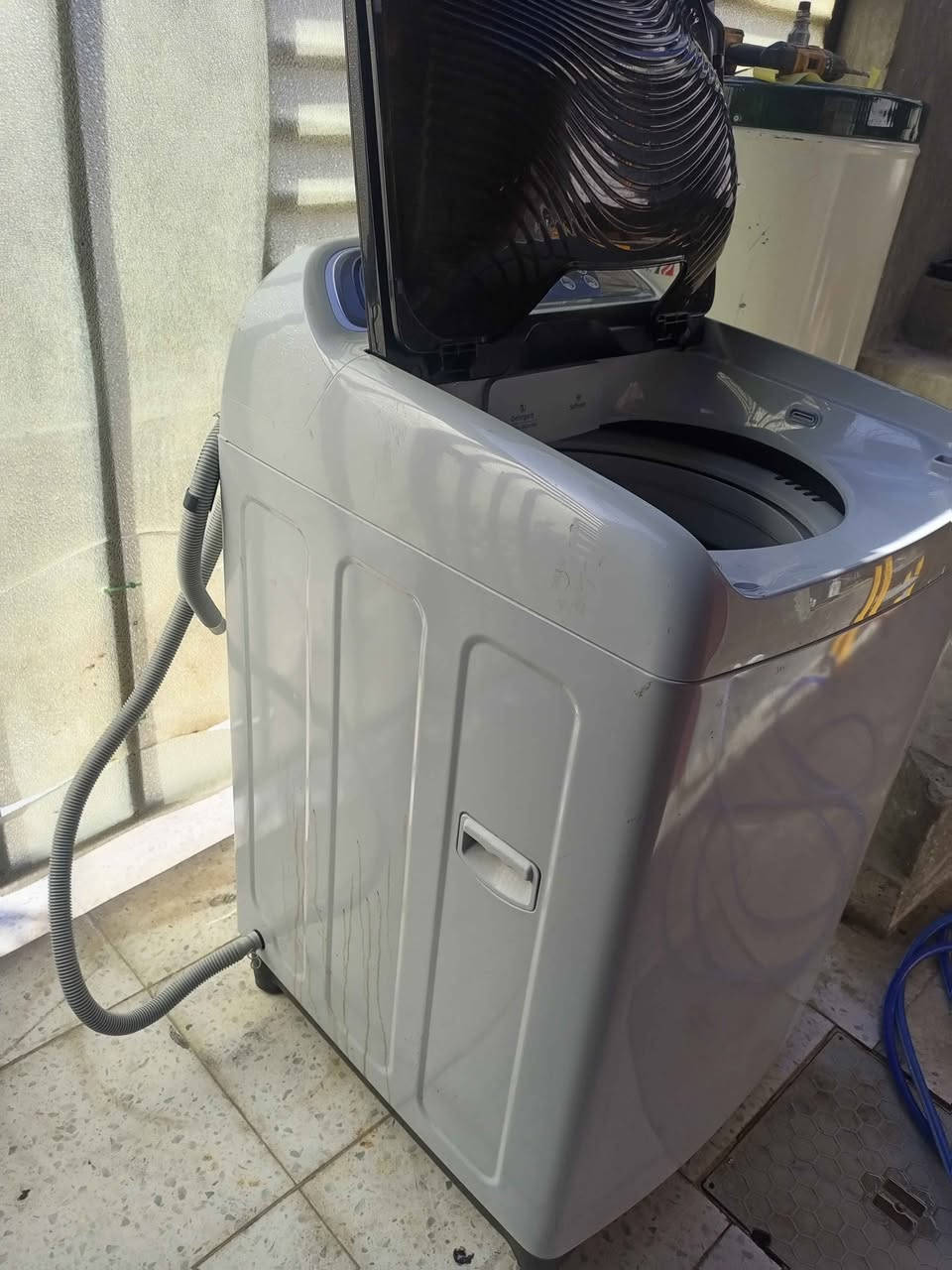 غساله سامسونج 17 كيلو تايلندي الاصلي كلشي ما بيه شغاله على الفحص نظيفه جدا بس الشراي يتفضل خاص السعر 250 الف بغداد, العراق


**إذا كنت صاحب هذا الإعلان وتريد حذفه لأي سبب، رجاءا أرسل رسالة إلى الدعم الفني**