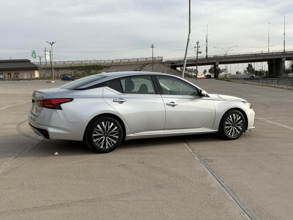 السلام عليكم
نيسان التيما ٢٠٢٣SV 
ماشية ٤٥ الف بيها فقط بونيد بدون دواخل شرط تفحص ما بيها خدش لا شاصي ولا بطانة مجرد شويه البدنه مسحوب ايرباك الستيرن فقط طاك مكان السيارة كركوك السعر ١٦٦ ورقهالشراي يخابر على ***********
