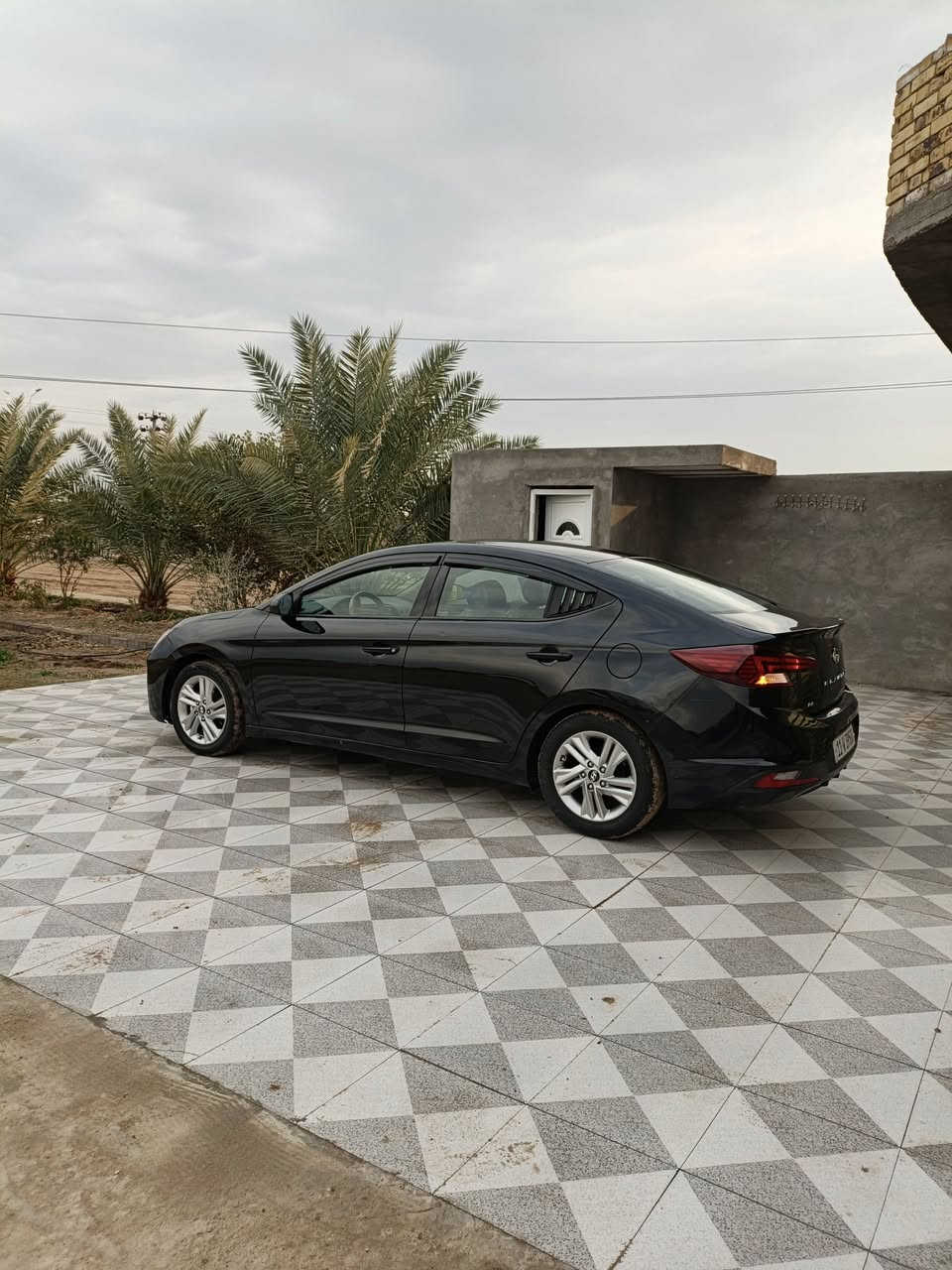 سلام عليكم
النترا موديل 2019 وارد امريكي لون اسود شذري تبديل بنيد اصلي فقط بدون دواخل والباقي كفاله صبغ وتبديل وضربه رقم بغداد حره مداور ثاني يوم كير AT مكفول  محرك 2000 دوش مكفول جاهزه تبريد وحداديه وتخم تاير توني شاده باتري جديد قبل سبوع شديته لايت زينون عالي ناصي دواخل ملكي لون بيجي مكان ناصريه مركز السعر 120 وبي مجال
***********
*********** واتساب
