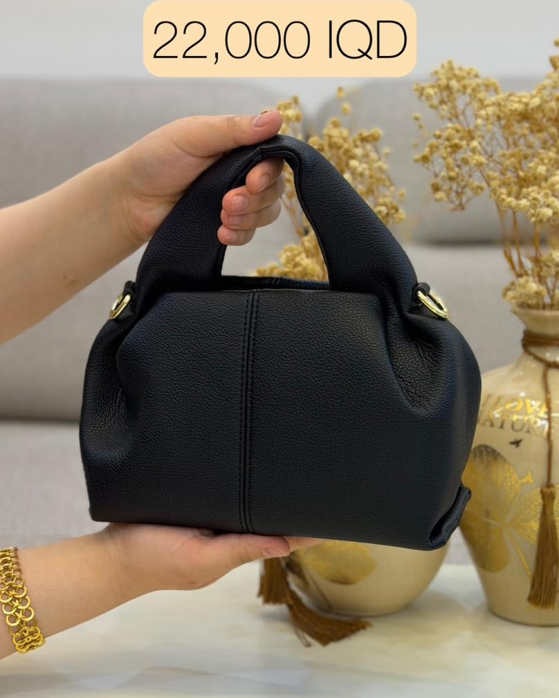 لا تشترين جنطة إذا ما تكون بهيج مواصفات! 🚫👜
ليش تدوخين نفسج بالتقليد؟ جبنالج القمة بالنظافة والترتيب. جنطة تعيش وياج وتكرف وياج شغل وطلعات وبنفس الوقت تبقى "جديدة".
• ليش هاي الجنطة تحديداً؟
• جلد ناعم بس قوي (ما يتفطر).
• إكسسوارات ثابتة اللون (ما تزنجر).
• خياط يدوي متقن مو شغل عشوائي.
📍 خدمة الفحص قبل الاستلام: افتحي الجنطة وشوفيها، إذا مو نفس الصورة لا تستلميها!
التوصيل متوفر بغداد وكافة المحافظات.
للحجز مراسلة الصفحة على الخاص 💌


**إذا كنت صاحب هذا الإعلان وتريد حذفه لأي سبب، رجاءا أرسل رسالة إلى الدعم الفني**
