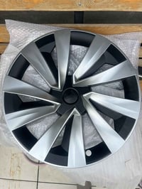 كبات تسلا • جديدة • ٤ قطع