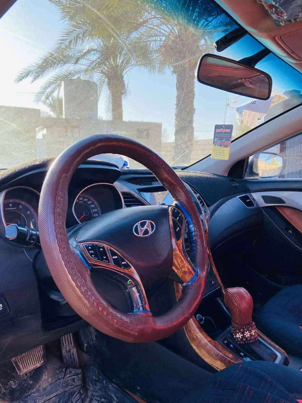 سياره النتره موديل 14فول مواصفات بصمه تشغيل وبصمه ابواب رادارات جانبيه وشاشه  بنو راما رقم اربيل دولي سنويه 2028 بيه قطعتين ونص محرك جديد مال كصه 18 شرط كير شرط سياره حلوه حيل مال بيت  بيه مكانين بخ  بدون دواخل بيع نقد السعر 123 وبيه مجال قليل الاتصال على الرقم التالي *********** العنوان نينوى القيارة
