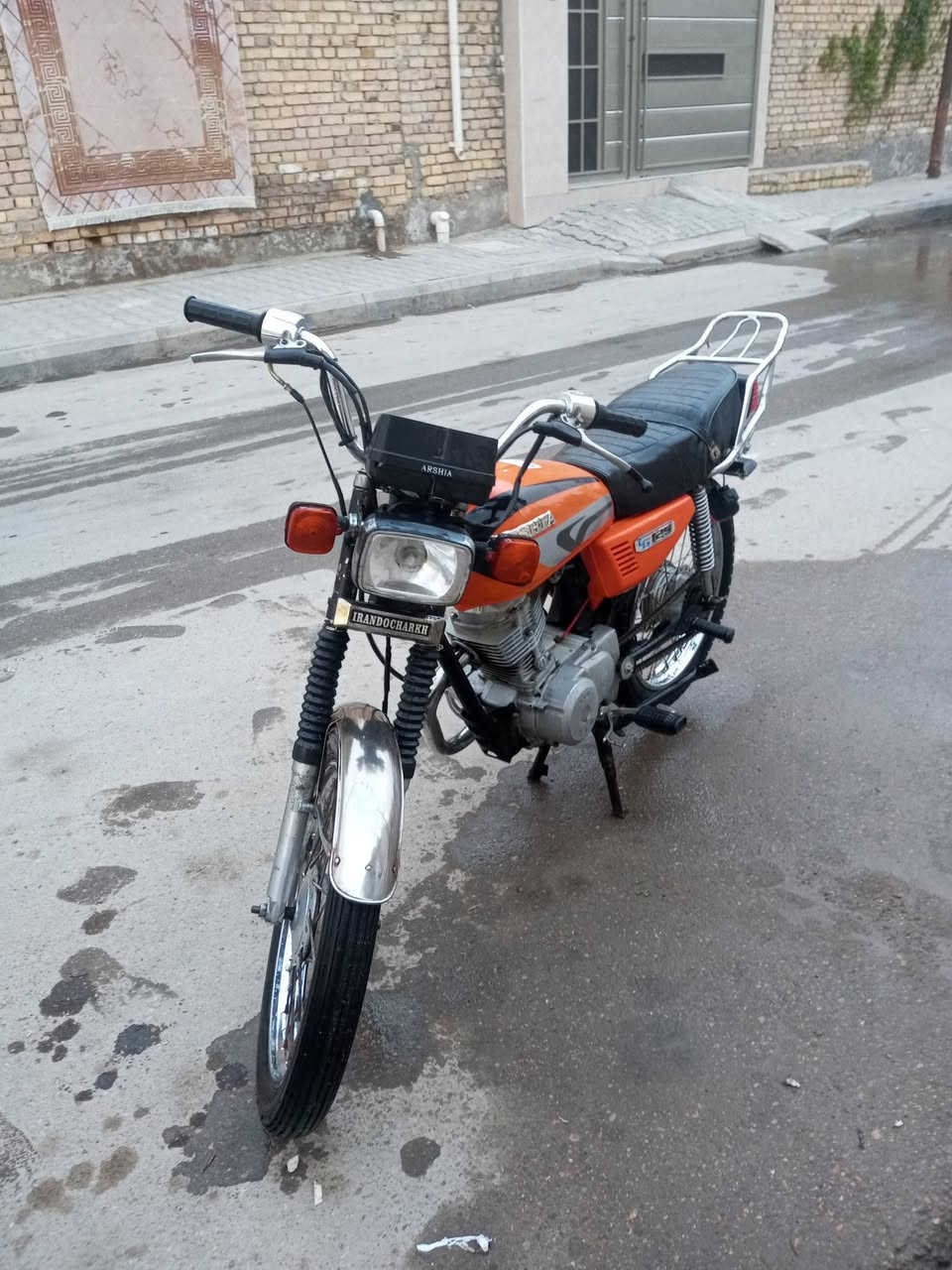 السلام عليكم  دراجة كلك كفالة من السرقة دراجة. خير من اللة   معمر ٢٥ كلهة كاملة  فقط محرك مديل ٢٠ بي صوت قليل بلجواكيج شلعة معدل ترايك وين ما تريد. مكاني كوت زين القوس ***********
