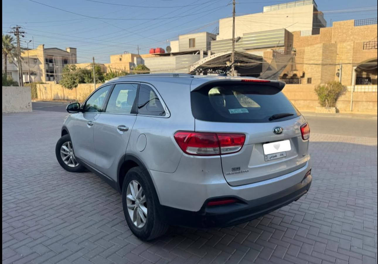 السلام عليكم
سورنتو

٢٠١٦ 

وارد امريكي 

مواصفات

شاشة

بجم زنون

ترايها كلش نضيف

تبريد ثلج 🧊 

لايت لد

اشاير مري

تحكمات ستيرن

محرك ٤ سلندر ٢٤٠٠ جي دي اي

رقم بغداد الجديد بأسمي

بيها صبغ مكانات ابيع حزام 

السعر ١٢٨ ورقة

العنوان بغداد حي الجامعة

الرقم ***********
