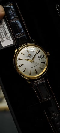 بث 11م • لا استبدال • تفاصيل الساعة