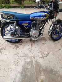 سيفان • موديل 2025 • أوراق كاملة