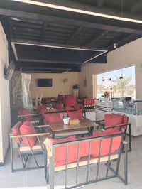 غراض مطعم للبيع من ضمنهم سبالت منظومه كامرات كامله والجلسه البصوره لتو...