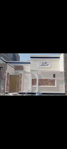 سلام عليكم خلفه واحهات شقل درجه اولى شرط فوم تقطيع شقل حديثه ولابخ داخل ومخمر  والتزام بل عمل مكاني البصره الزبير هاذه رقمي للتواصل وسعر مناسبه ***********
