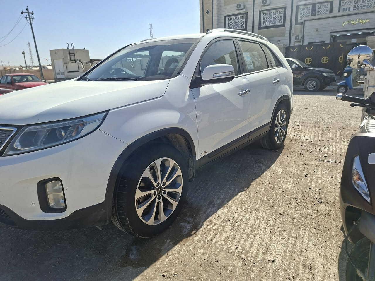 السلام عليكم 
سورنتو ابيض ٢٠١٥رقم مميز واسط ٤ اسلندر ٢٤٠٠ دوش المرغوب مكفول كير مكفول شرط الفحص والسونار مرفق فور ويل ٧ راكب قياده ذاتيه تحكم استيرن جهتين تخم تاير جديد لايت زنون اشاره بالمري مري شفط كهرباييه اشاره ترحيب اضائه داخليه اضائه ترحيب عن بعد. ٢ بصمة تشغيل تبريد ثلج.كرسي كهربائي ٣ دكم  السياره كفاله عدا باب خلف السايق مبدل والباب الأصلي موجود عندي ضامه شرط السونار تحول ثاني يوم.السعر ١٧٧ وبيه مجال  واسط .قضاء الحي واتساب موجود ***********
***********
