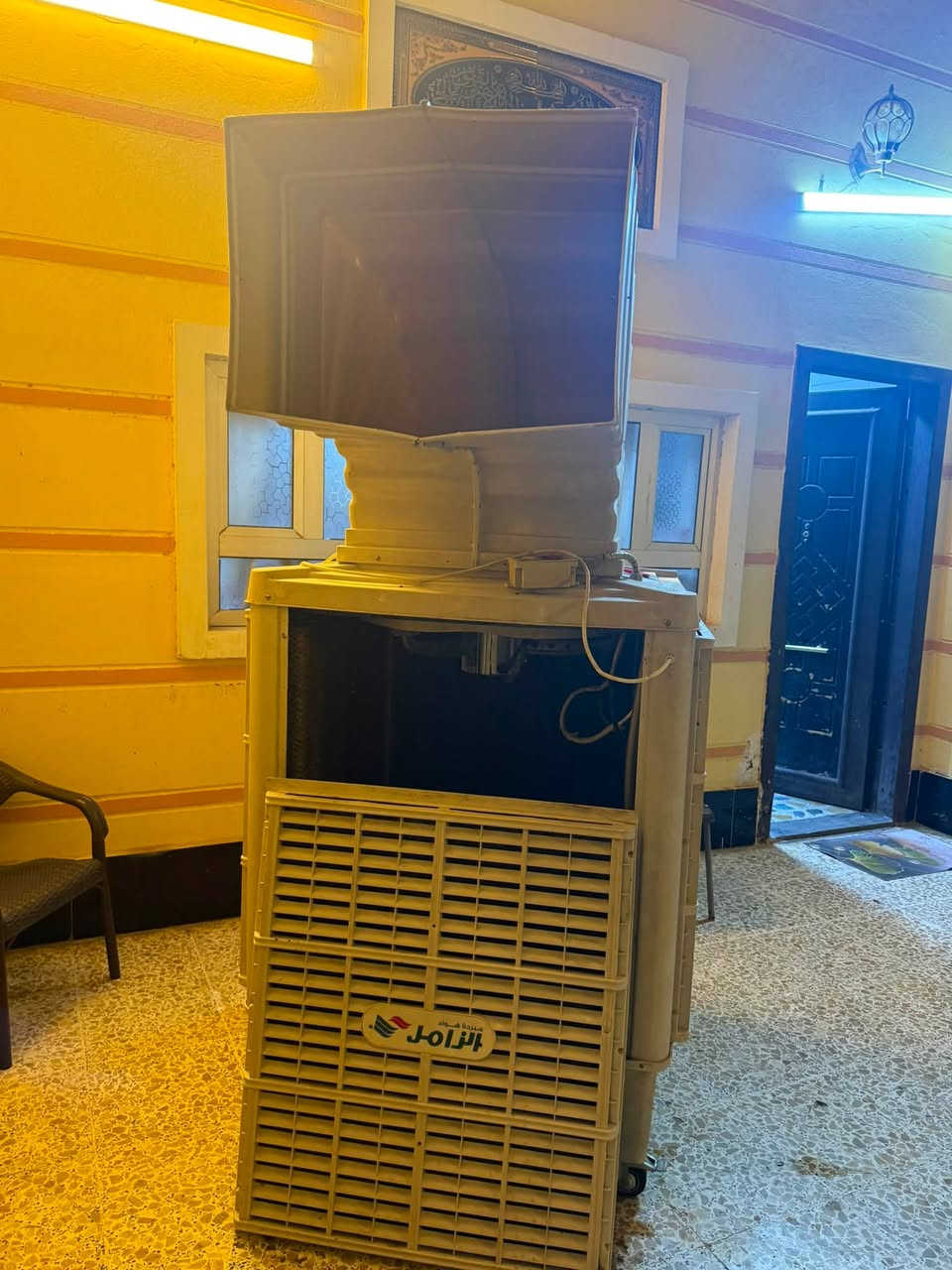 كنفيرا كبيرا جدا اخت الجديده السعر ٦٠٠ وبي مجال  علما مشتريها بمليون
***********

