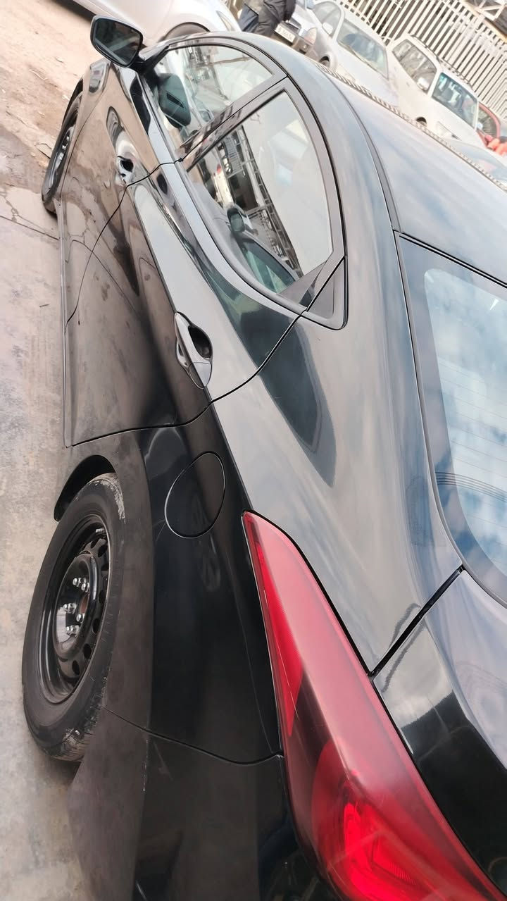 السلام عليكم فورتي 2018 وارد امريكي حادث جاملغ وبنيد فقط الباقي مكفول صور السونار وصور الحادث بلمنشور فقط الشراي يتصل السعر ( 107$) مكانها بغداد زيونه 
*********** سياره جاهزه بدون نقص 
محرك 2000 دوش كير AT
