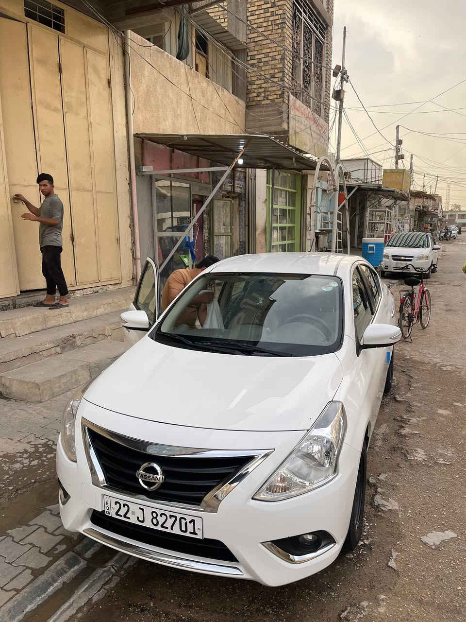 سلام عليكم 
نيسان صني 2024 مكفولة عدا بارد بسيط 
ماشية 42 الف جديدة  
داخل بيجي شركة مهند ☑️
فول مواصفات :
شاشة كبيرة ✅
تحكمات ستيرن جهتين ✅
كامرة خلفية✅
حساسات خلفية ✅
اربع جام اوتو ✅
اربع سماعات✅
تبريد قطعتين ✅
المكان النجف الأشرف .
السعر 123 وبيها مجال بسيط ،
للأستفسار واتساب على الرقم 
***********
