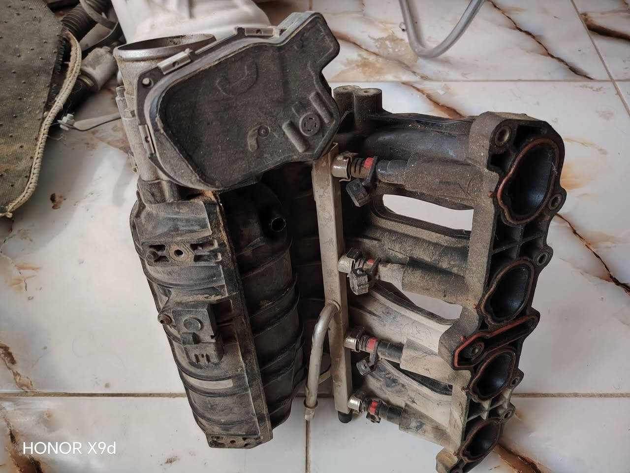 السلام عليكم
غراض سمند دنا مستعمله شرط الشغل
دكشن بارده كامل مع جويتر ونوزلات
بور ستيرن
مجاول وفيشهن كاملات
استفسار ***********
مكان سماوه وبغداد بحكم عملي
