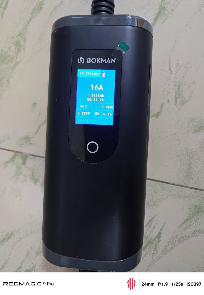 عندی هاي اثنين شاحينة type2 اريد اراوس بشاحنة 32امبير تيسلا اذا عدكم نزل صورة.
1-charger bokman 3phase-single phase

Single phase 3.6kw 16A

3phase 11kw 

لازم تربطها بكهرباء 3 فيز يشتغل جهاز

2-EV charger 16A 3.6kw single phase


**إذا كنت صاحب هذا الإعلان وتريد حذفه لأي سبب، رجاءا أرسل رسالة إلى الدعم الفني**
