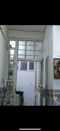 كربلاء حي النواب • مقابل مستشفى الكفيل • ١٠٠م طابقين ٣غرف