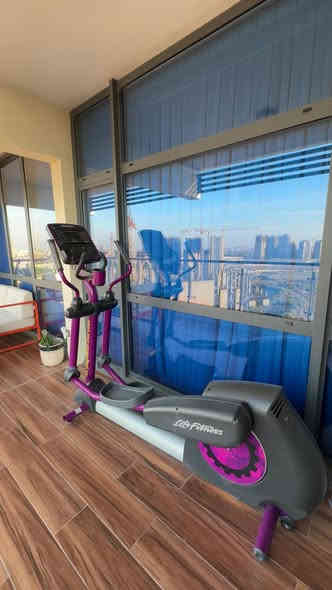 للبيع جهاز اوبتكال امريكي  السعر ٥٠٠ الف غير قابل للتفاوض الراغب للشراء يتواصل واتساب ***********
