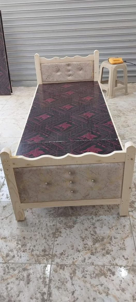 متوفر بسعر 35 العنوان بهرز ***********
