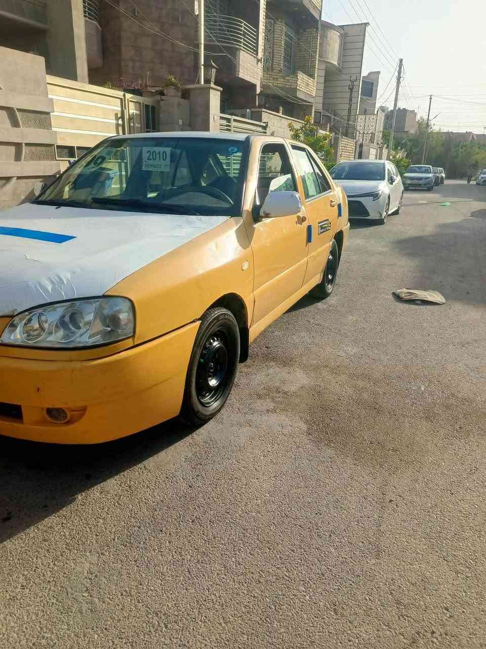 السلام عليكم سيارة شيري كوين موديل 10  تبريد شغال وبارد كير محرك مكفول لا تنقيص ولا تبخير مصفرة هيأة وغرامات رقم بغداد السيارة مصروف عليها تاخذها كبل للشارع 

السيارة بلادية كير عادي 

مبدل بيها / مشط ستيرن 

درايم شفت كامل 

 تخم تاير جديد 

داينمو جديد 

ضاغطة مال قايش داينمو

عمبار كلج الاعلى

كهربائيات شغالة 

تبريد بارد

مروحة جديدة 

طستها ناعمه 

عبوة فيتبم جديدة 

النقوصات/ يدة الخارجية باب سايق + هورن+ جام الورا ما ينزل 

هاي شرح مفصل وكامل على سيارة الجديد والنقوصات وسيارة مابيها مصرف تاخذها كبل للشارع تشتغل بيها والكشر شوفة عينك لا ضربة ولا شي مجرد بيها تصليحات وخياسات 

 السعر ب24 وبيها مجال 

مكاني بغداد 

واتساب + اتصال ***********
