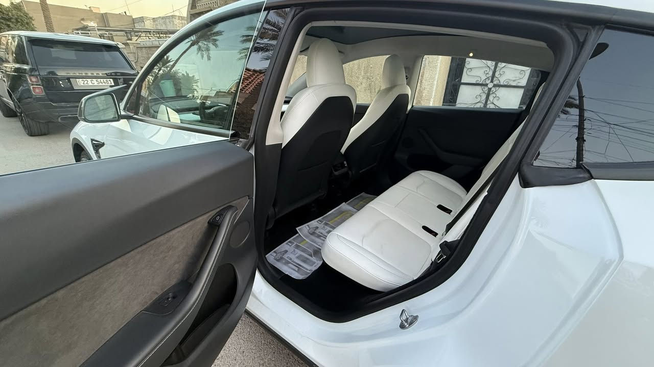 للبيع تسلا 2023 بيرفورمنس  ماشيه38 الف كيلومتر مكانه المنصور كلش جديده تبديل جنطه بدون دواخل ولا ايرباك السعر 245 ورقه ***********
